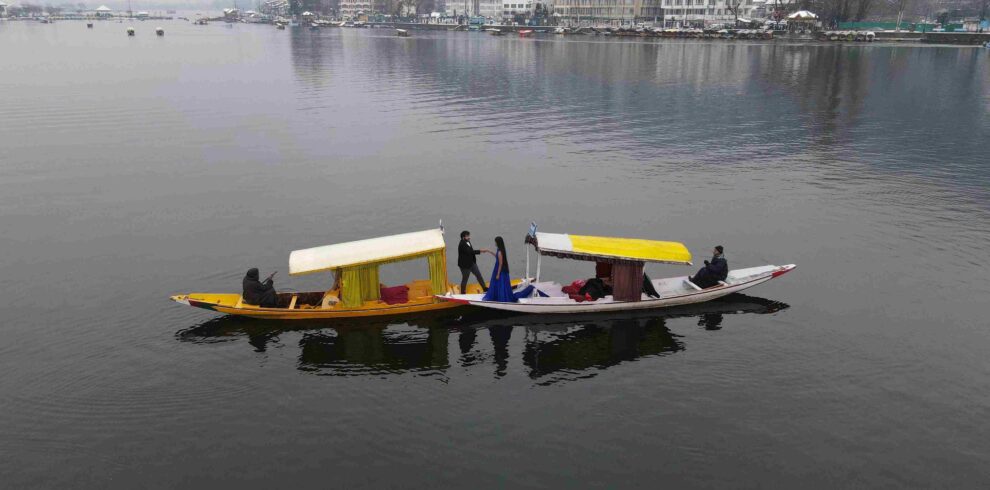 kashmir honeymoon tour package